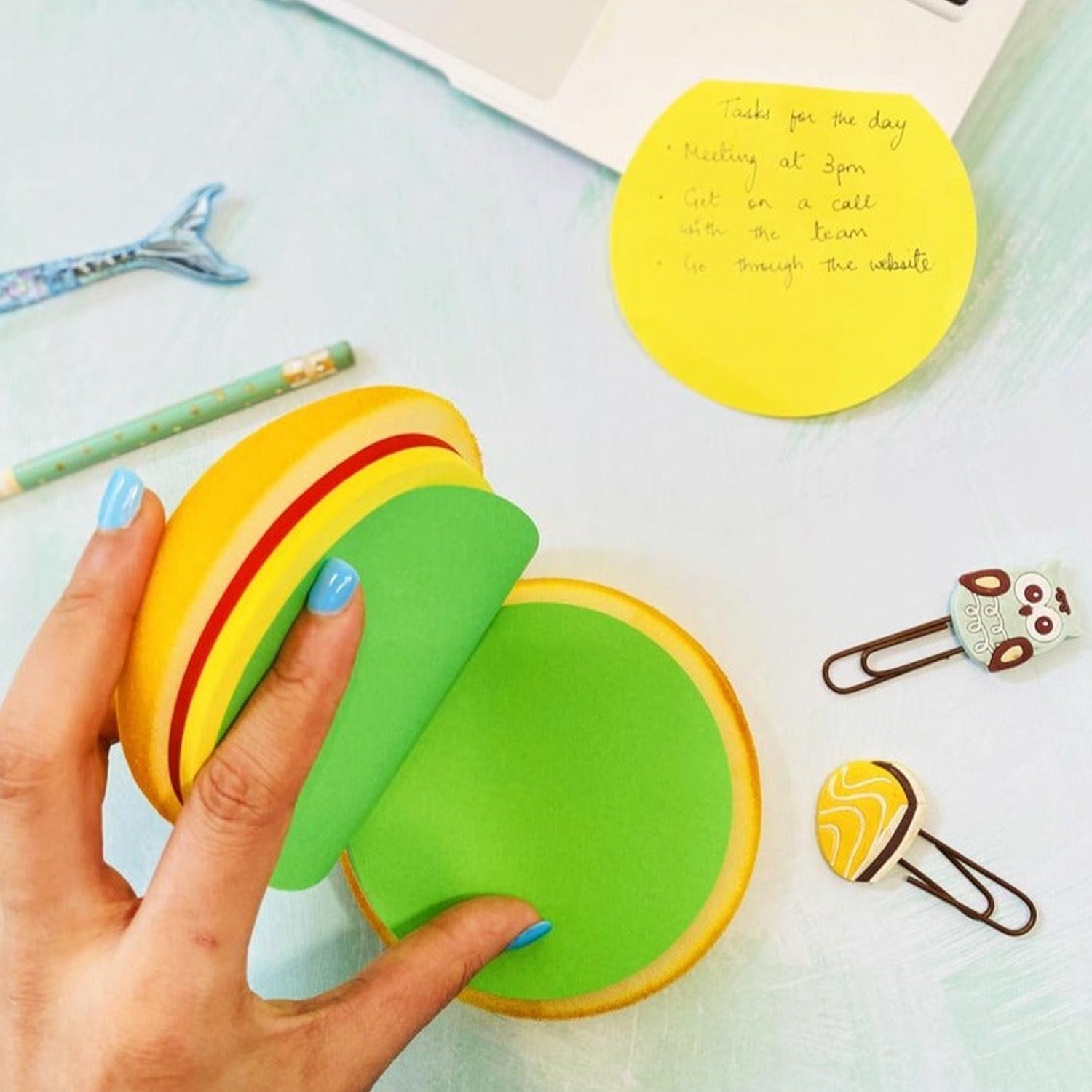 8073 Burger Shaped Notepad / Sticky Notes / Memo Pads, Unique Mini Notes (Multicolor) 